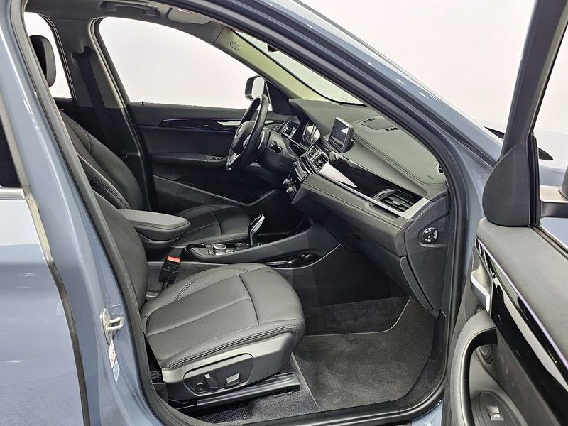 2022 BMW X1 xDrive 20i xLine photo 11