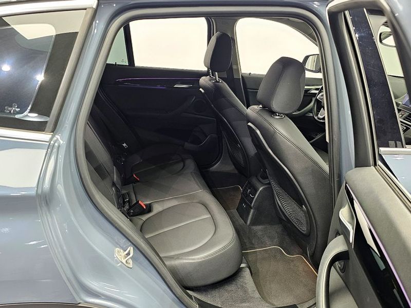 2022 BMW X1 xDrive 20i xLine photo 12