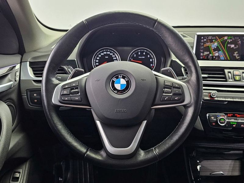 2022 BMW X1 xDrive 20i xLine photo 13