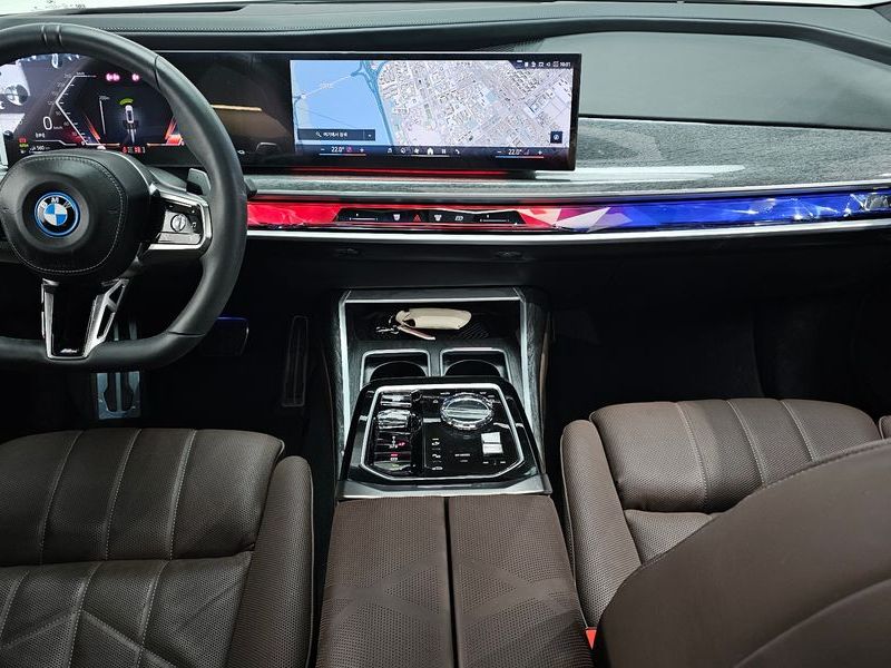 2023 BMW 7 Series 750e xDrive M Sport photo 7