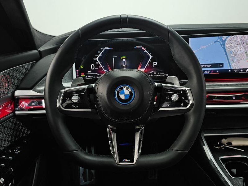 2023 BMW 7 Series 750e xDrive M Sport photo 13