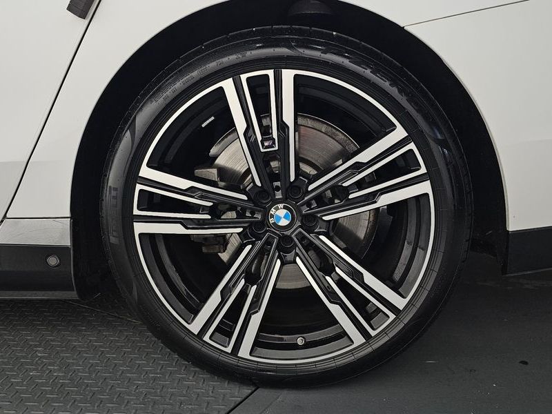 2023 BMW 7 Series 750e xDrive M Sport photo 21