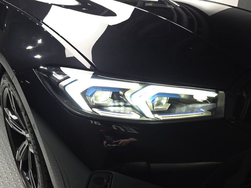 2023 BMW 3 Series 320i M Sport photo 22