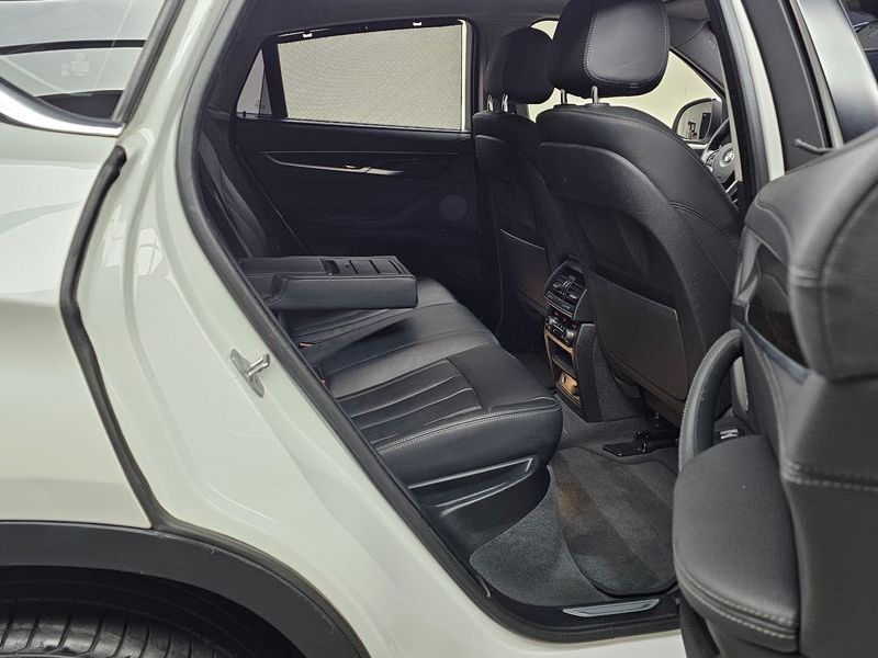 2018 BMW X6 xDrive 30d photo 11