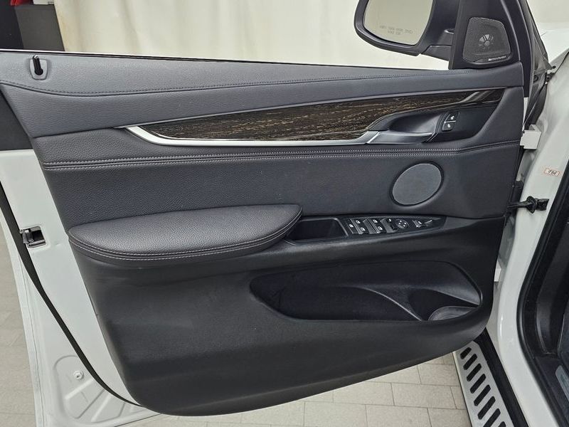 2018 BMW X6 xDrive 30d photo 24