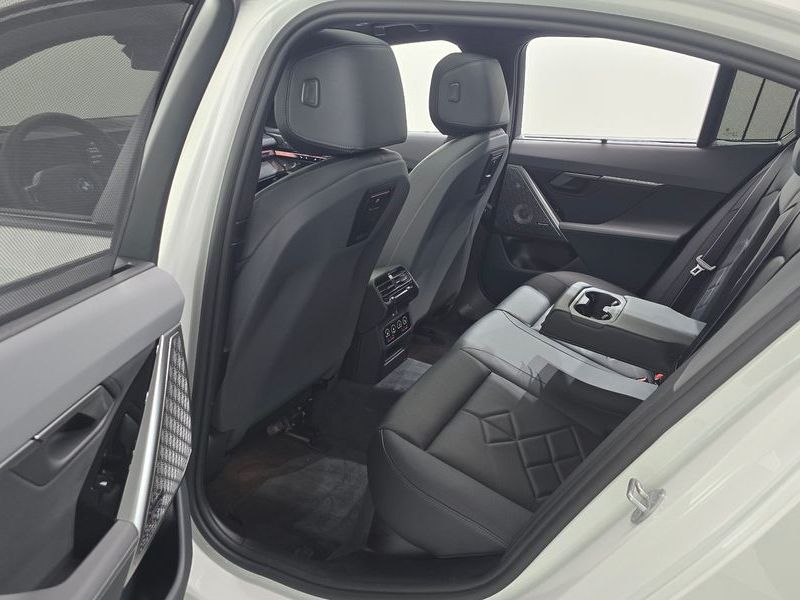 2026 BMW 5 Series 530e xDrive M Sport Pro photo 12