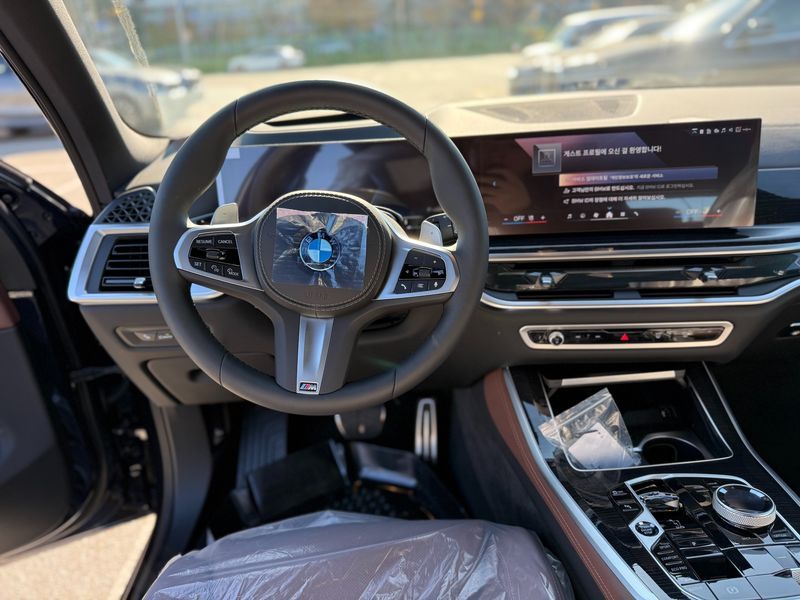 2026 BMW X5 xDrive 30d M Sport photo 12