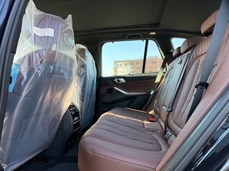 2026 BMW X5 xDrive 30d M Sport photo 13