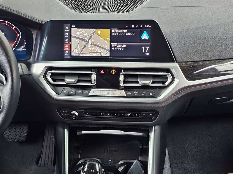 2021 BMW 3 Series 320i Touring Luxury photo 14