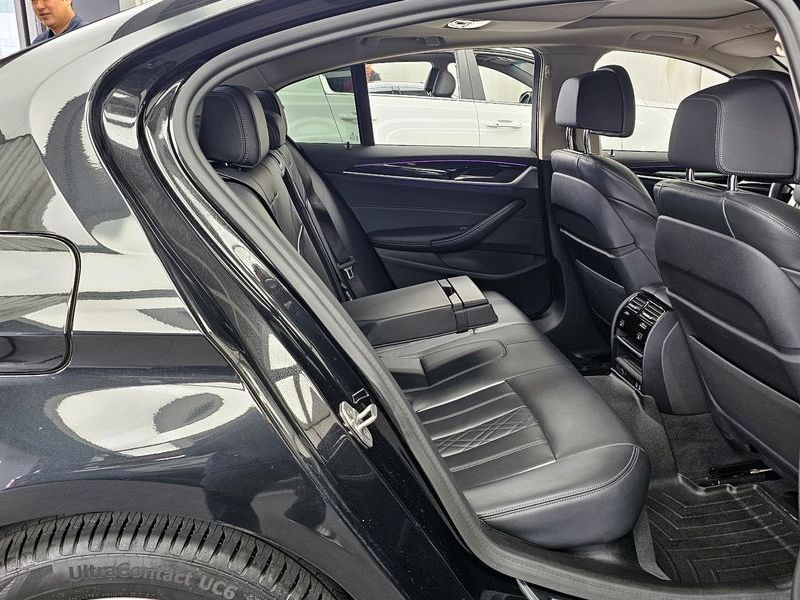 2021 BMW 5 Series 523d Luxury photo 12