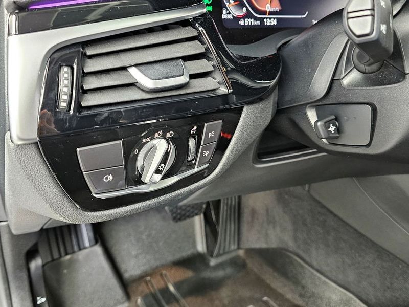 2021 BMW 5 Series 523d Luxury photo 16