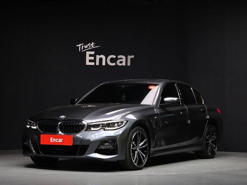 2021 BMW 3 Series 330e M Sport photo 1