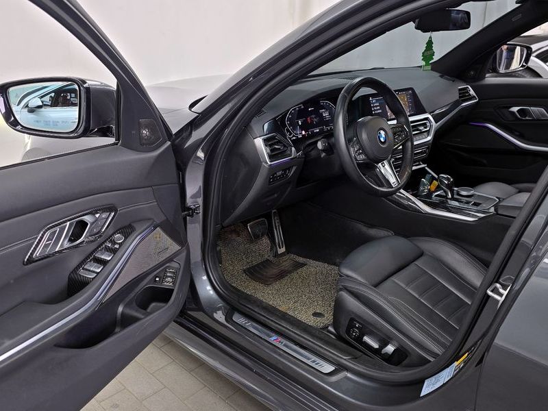2021 BMW 3 Series 330e M Sport photo 10