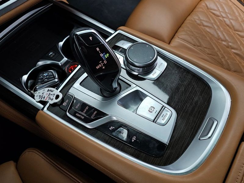 2021 BMW 7 Series 740i Design Pure Excellence photo 9