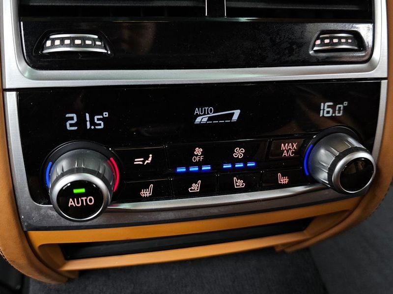 2021 BMW 7 Series 740i Design Pure Excellence photo 19