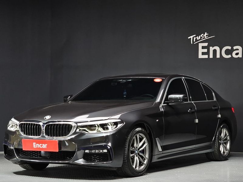 2018 BMW 5 Series 530i M Sport Package Plus photo 1