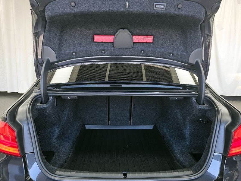 2018 BMW 5 Series 530i M Sport Package Plus photo 20
