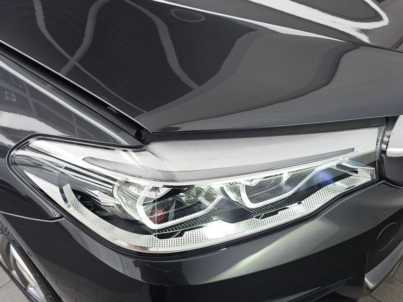 2018 BMW 5 Series 530i M Sport Package Plus photo 22