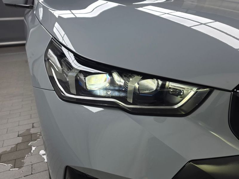 2026 BMW 5 Series 523d xDrive M Sport photo 22