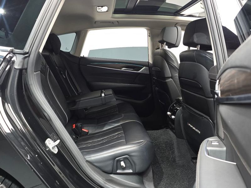 2023 BMW 6 Series 620d xDrive Luxury photo 12