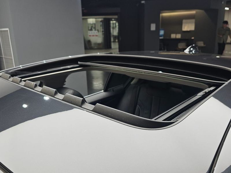 2020 BMW 5 Series 520i Luxury photo 19