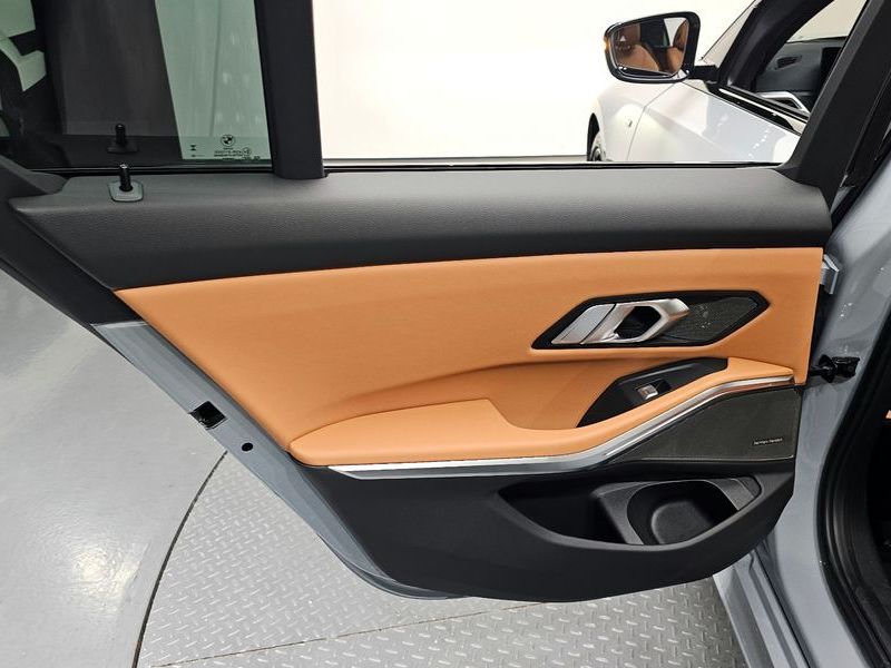 2026 BMW 3 Series 320i M Sport photo 25