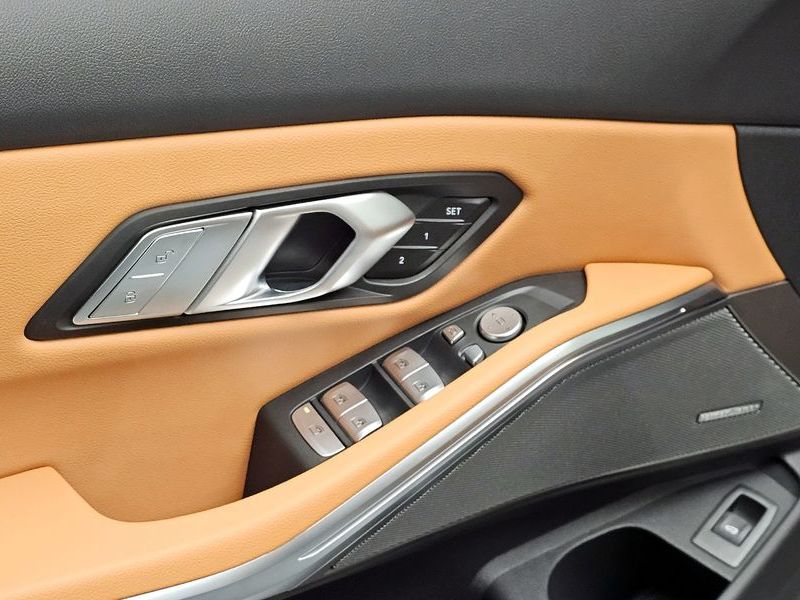 2026 BMW 3 Series 320i M Sport photo 28