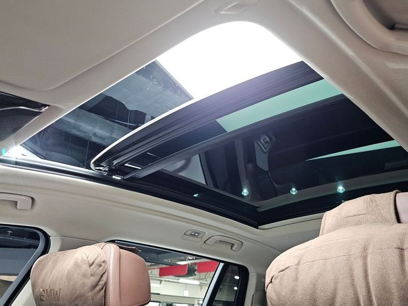 2022 BMW X7 xDrive 40d Design Pure Excellence 7-Seater photo 17