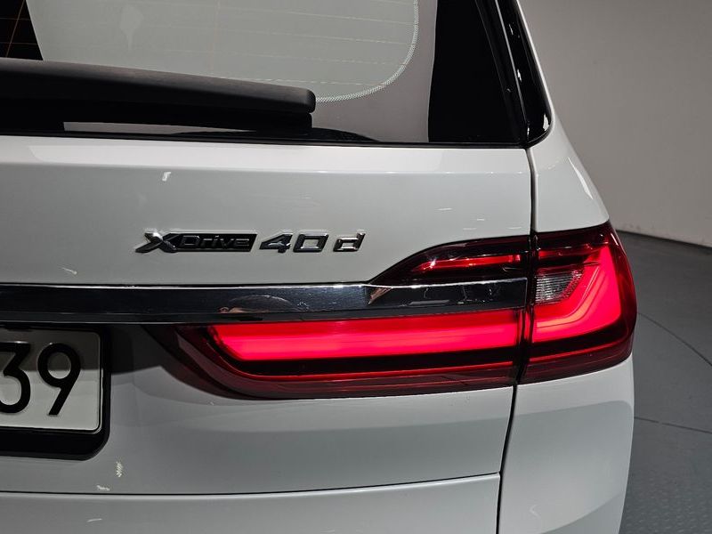 2022 BMW X7 xDrive 40d Design Pure Excellence 7-Seater photo 23