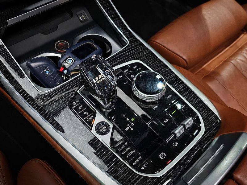 2022 BMW X7 xDrive 40i M Sport 6STR photo 9