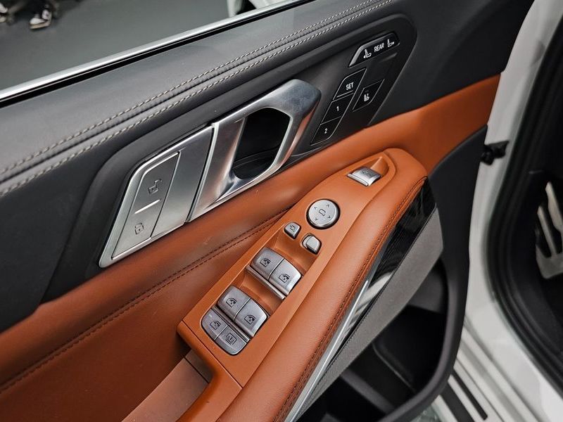 2022 BMW X7 xDrive 40i M Sport 6STR photo 17
