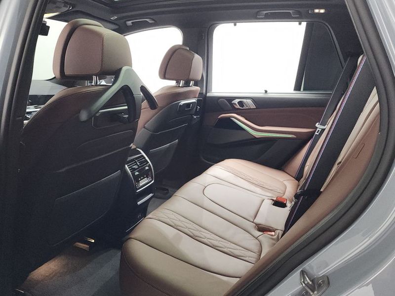 2026 BMW X5 xDrive 40d M Sport Online Exclusive Editon photo 20