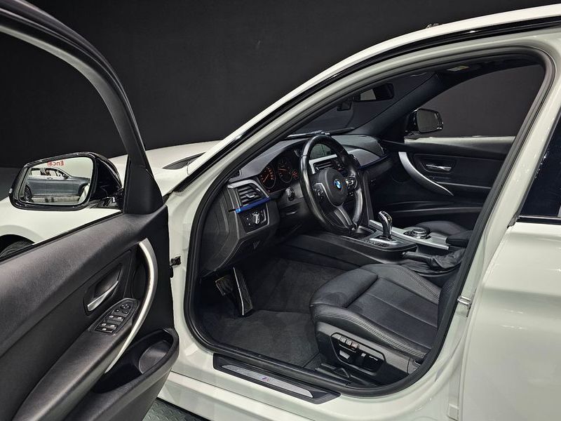 2015 BMW 3 Series 320d M Performence Edition photo 11