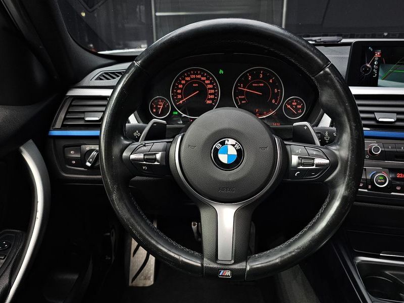 2015 BMW 3 Series 320d M Performence Edition photo 13