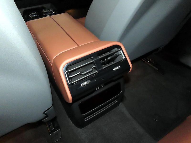 2026 BMW 5 Series 530e photo 15