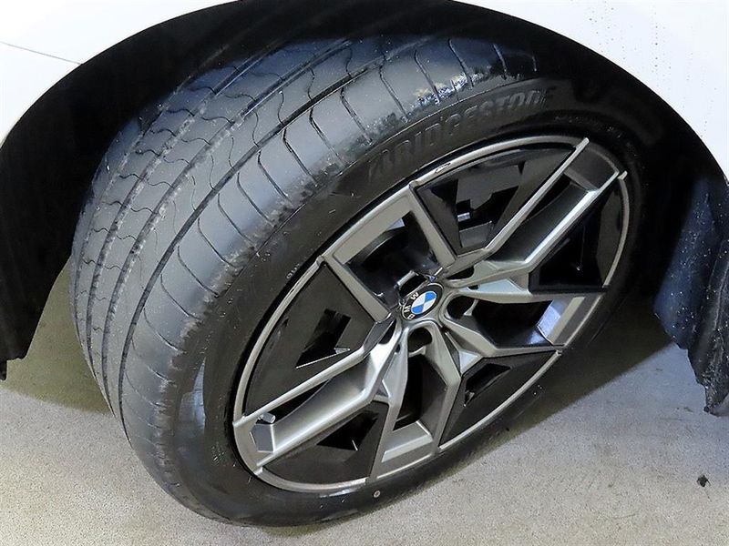 2026 BMW 5 Series 530e photo 20