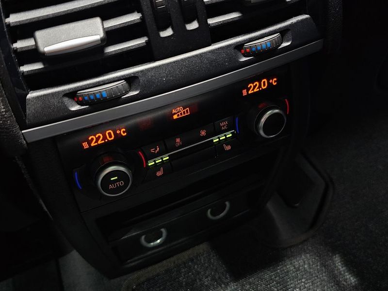 2017 BMW X6 xDrive 30d photo 19