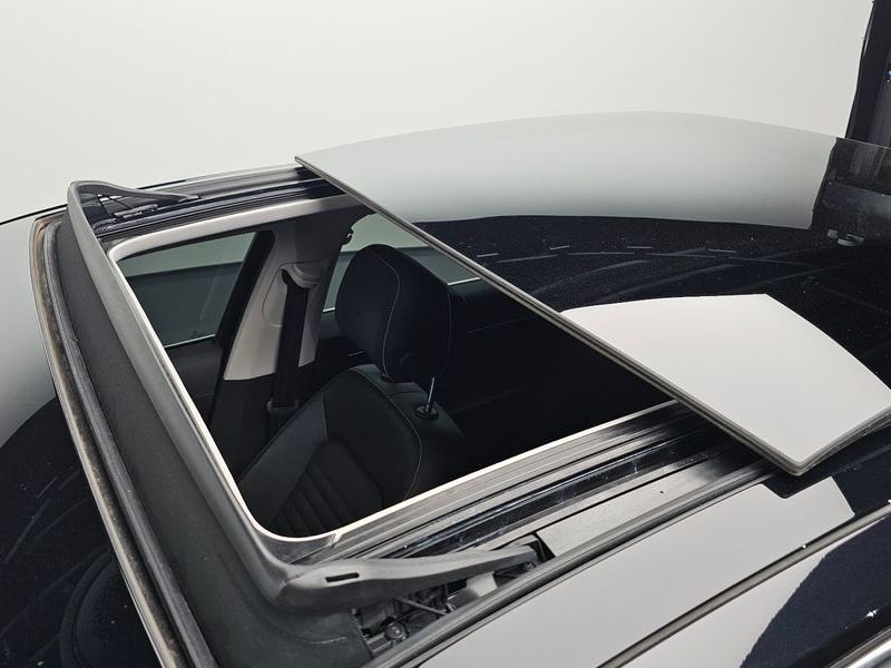 2021 Volkswagen Passat 2.0 TDI 4Motion Prestige photo 16