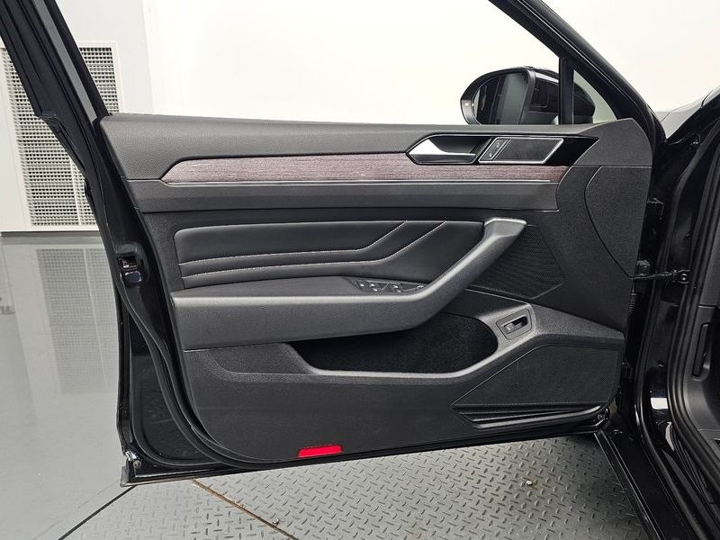 2021 Volkswagen Passat 2.0 TDI 4Motion Prestige photo 24