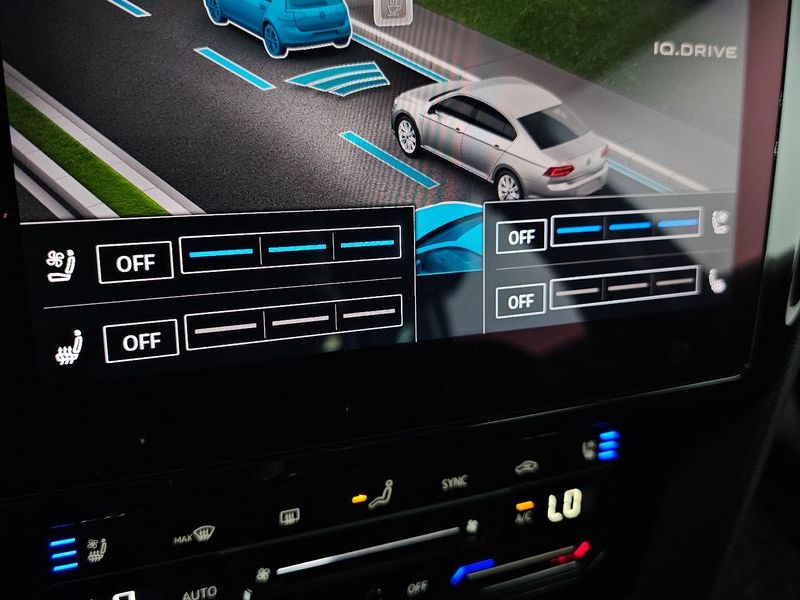 2021 Volkswagen Passat 2.0 TDI 4Motion Prestige photo 29