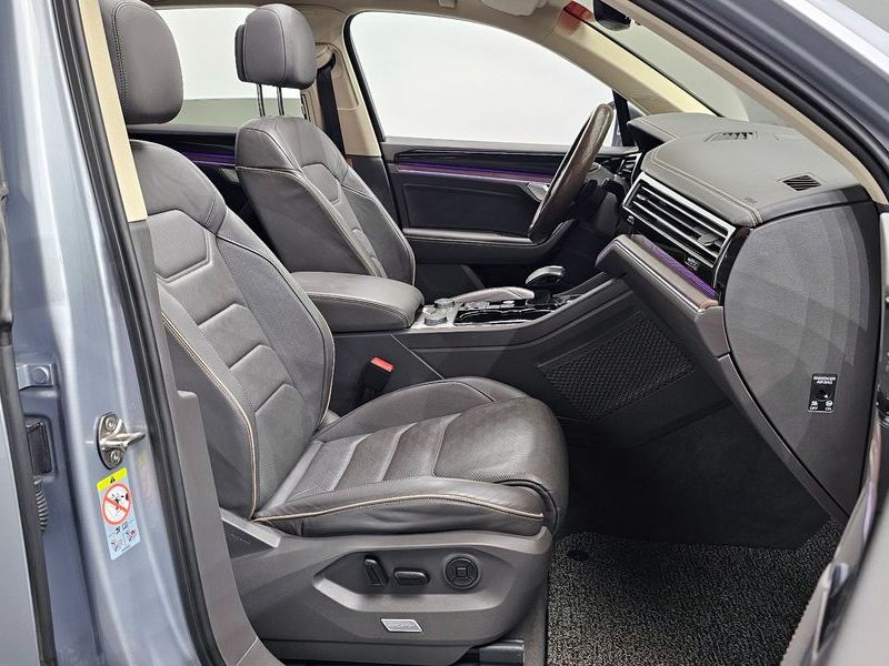 2021 Volkswagen Touareg 3.0 TDI Prestige photo 10