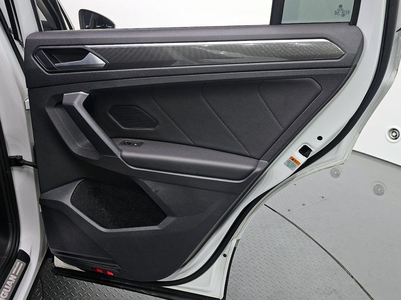 2020 Volkswagen Tiguan 2.0 TDI 4Motion Prestige photo 25