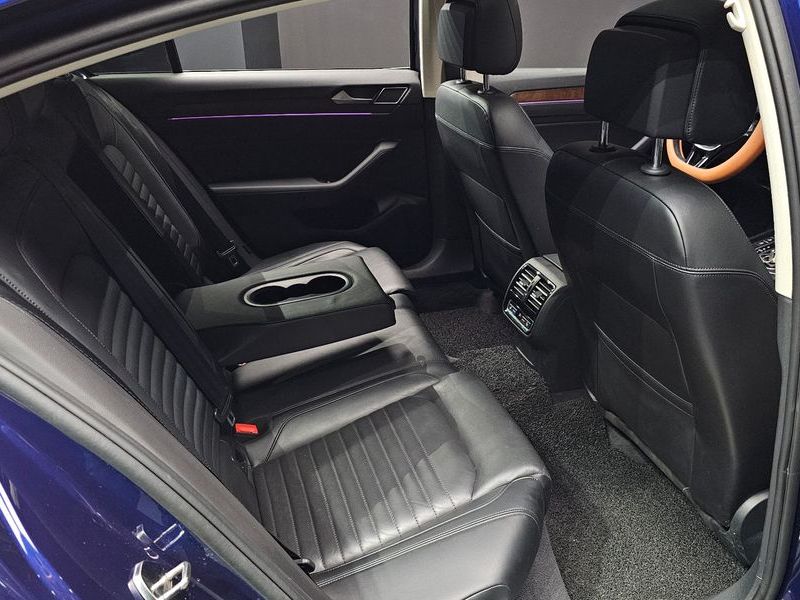 2018 Volkswagen Passat 2.0 TDI Prestige photo 11