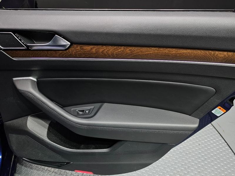 2018 Volkswagen Passat 2.0 TDI Prestige photo 25