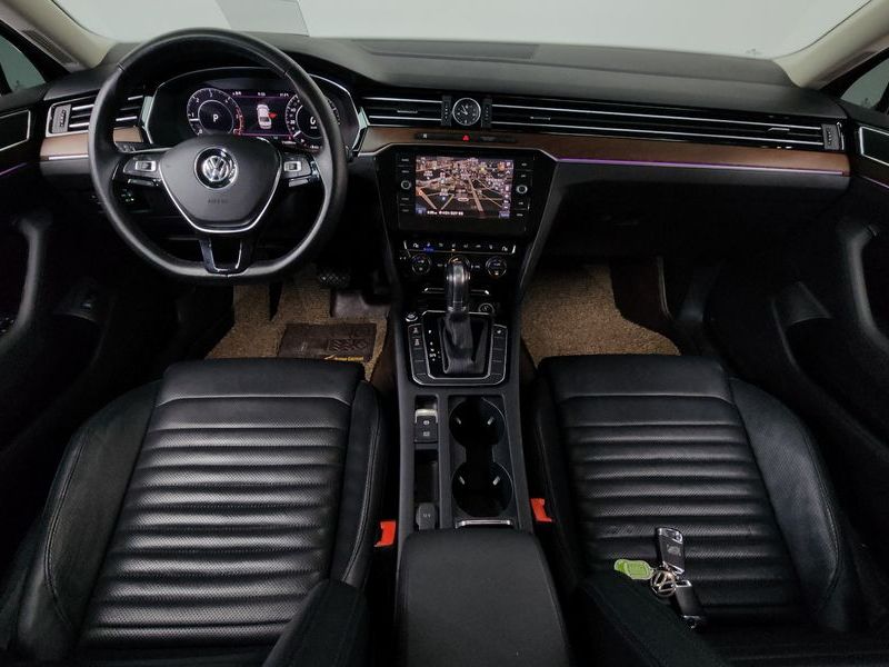 2018 Volkswagen Passat 2.0 TDI 4Motion Prestige photo 7