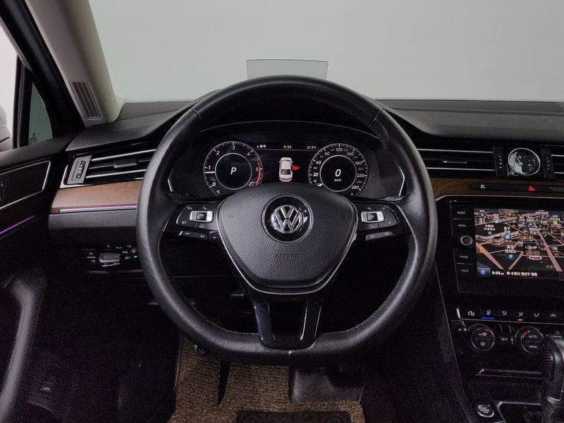 2018 Volkswagen Passat 2.0 TDI 4Motion Prestige photo 14
