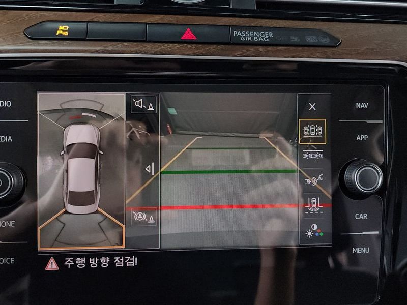 2018 Volkswagen Passat 2.0 TDI 4Motion Prestige photo 15