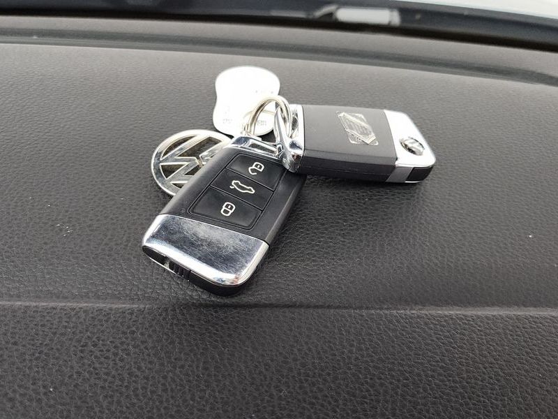 2018 Volkswagen Passat 2.0 TDI 4Motion Prestige photo 16
