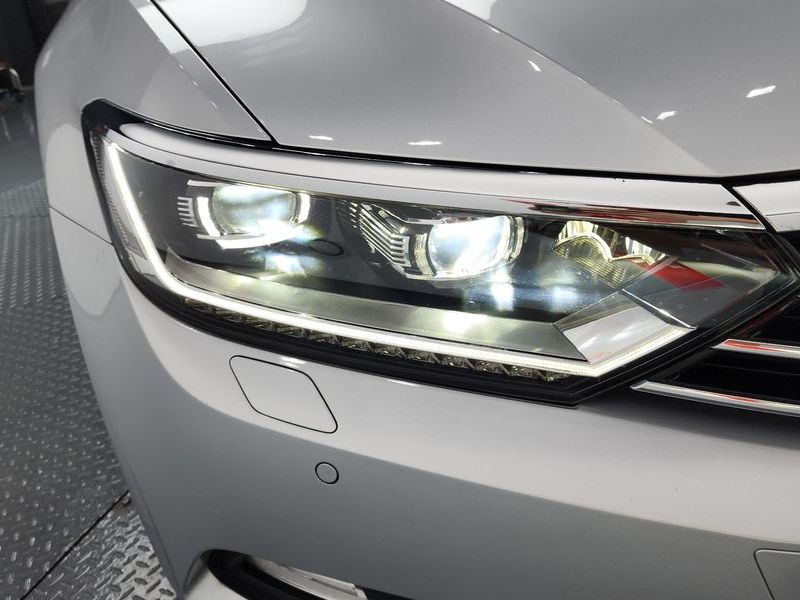 2018 Volkswagen Passat 2.0 TDI 4Motion Prestige photo 22