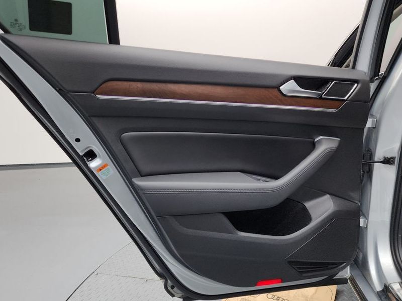 2018 Volkswagen Passat 2.0 TDI 4Motion Prestige photo 25